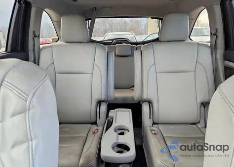 2018 Toyota Highlander Se z USA, uszkodzony, nr VIN 5TDJZRFH8JS533045